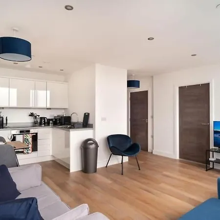 Snug 1Br Apt, 4Ktv-Free Parking Manchester Exterior photo
