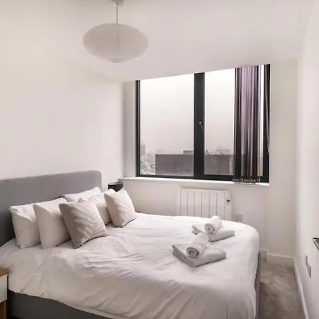 Snug 1Br Apt, 4Ktv-Free Parking Manchester Exterior photo